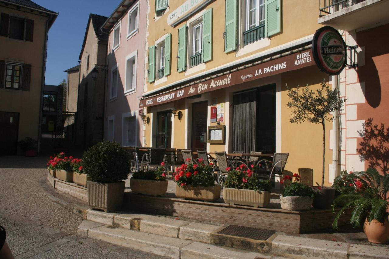 Hotel Au Bon Accueil Arvieu Exterior foto